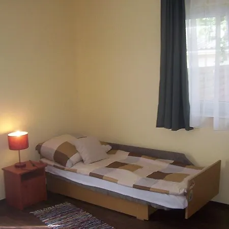 Horvath Apartmanhaz Апартаменты Шиофок